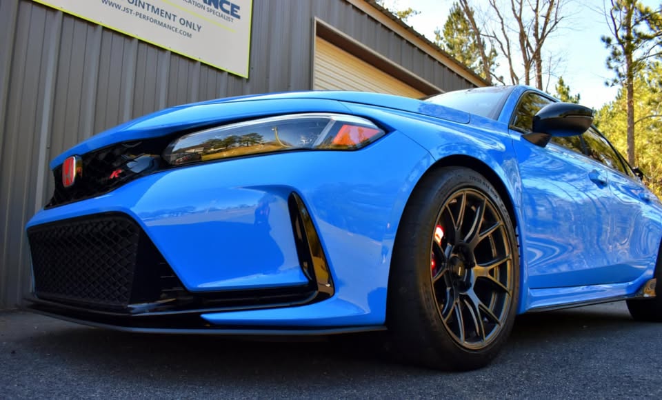 Used Konig Ampliform 18x9.5 5x120 +35 with tires