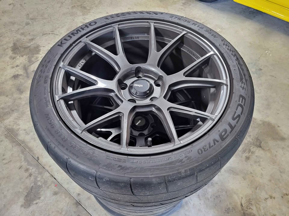 Used Konig Ampliform 18x9.5 5x120 +35 with tires