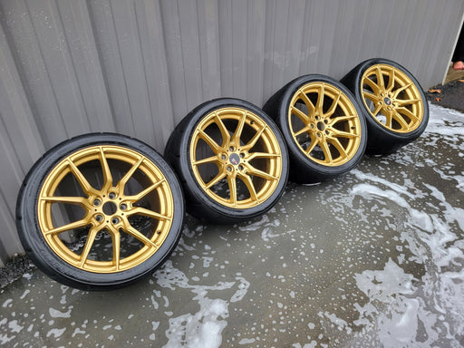 Used set of Option Lap R716 in Top Secret Gold. 18x9.5 +35